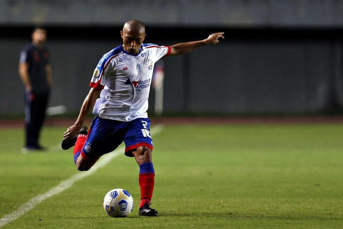 Nino Paraba - lateral-direito do Bahia