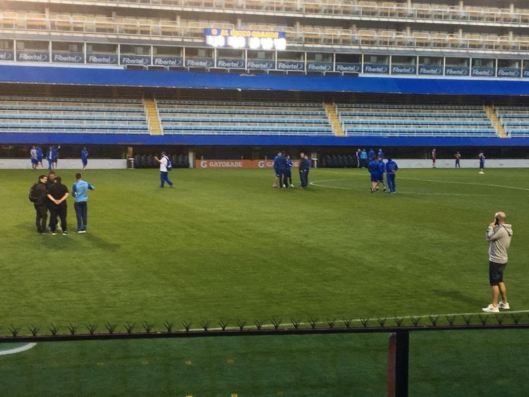 Fotos do mtico estdio de La Bombonera e do trabalho de reconhecimento feito pelo Cruzeiro