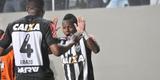 Carlos ampliou para o Atltico no Independncia e fez a festa da torcida