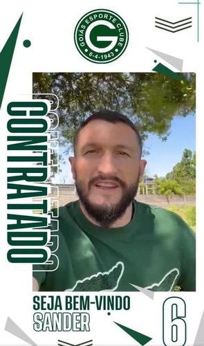 Goiás anunciou o lateral-esquerdo Sander
