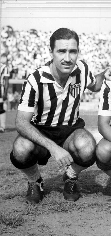 Lucas Miranda - 15 gols (1944 a 1954)