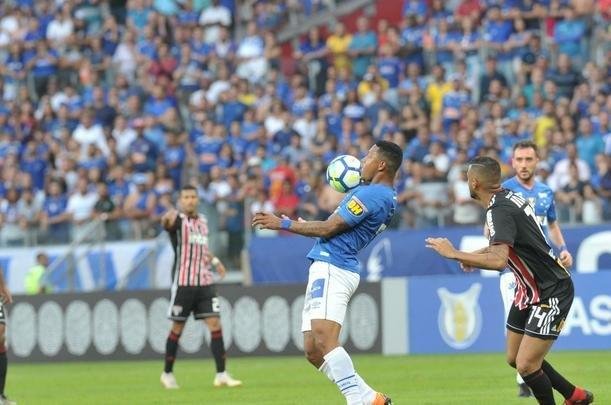 Fotos do jogo entre Cruzeiro e So Paulo