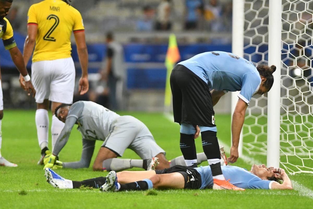 Fotos de Uruguai x Equador, no Mineiro