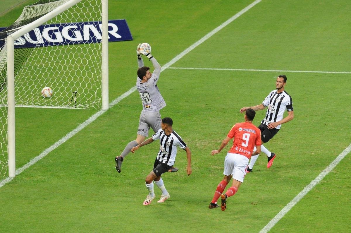 Fotos do primeiro jogo da deciso do Campeonato Mineiro, entre Atltico e Tombense, no Mineiro, em Belo Horizonte.