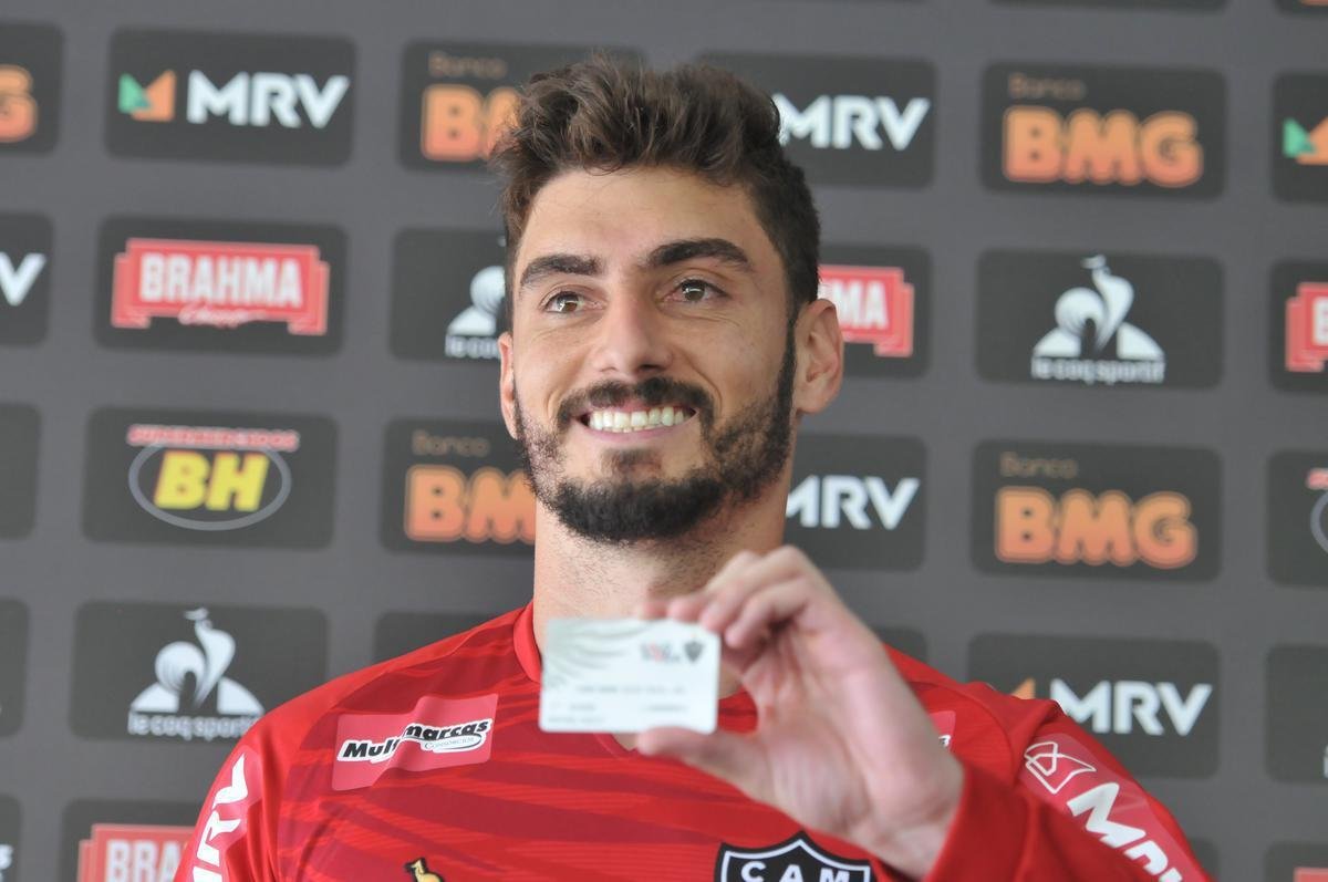 Goleiro Rafael, ex-Cruzeiro, foi apresentado como reforo do Atltico na Cidade do Galo. 
