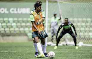 Willian Oliveira (volante) - contratado por emprstimo ao Fluminense em maio, fez nove partidas no ano. Para 2018, j foi anunciado como reforo do Botafogo de Ribeiro Preto-SP.