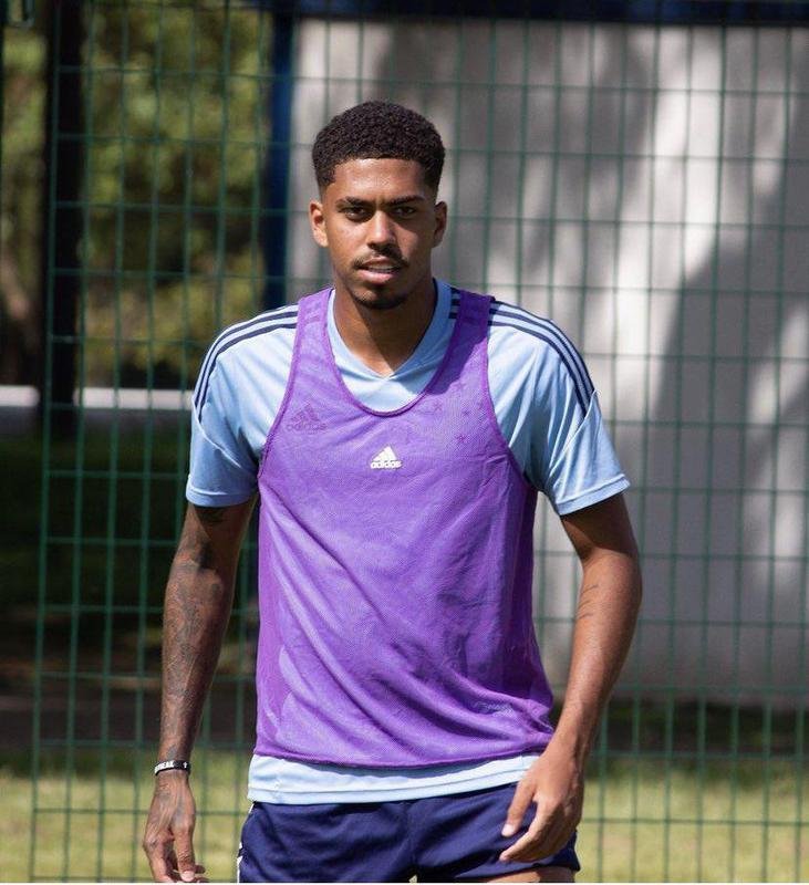 Ruan Santos, zagueiro