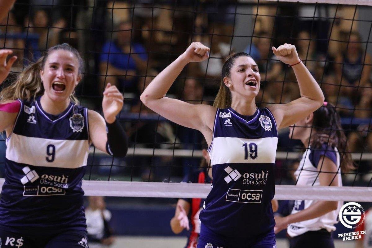 Uniforme do time de vlei do Gimnasia La Plata, da Argentina