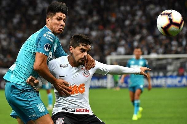 Fágner (Corinthians): lateral-direito, 30 anos, cinco jogos