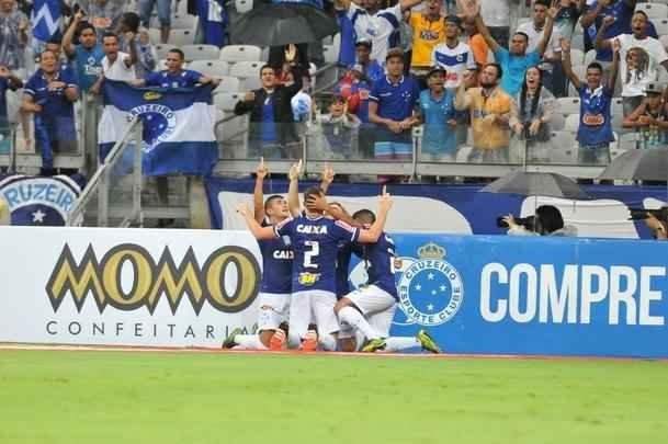 Arrascaeta marcou o gol do Cruzeiro aos 43 do primeiro tempo