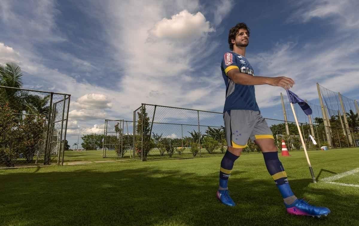 Mano montou a equipe titular para enfrentar o Villa Nova com Rafael; Ezequiel, Lo, Manoel e Diogo Barbosa; Henrique, Ariel Cabral, Arrascaeta, Robinho e Alisson; Rafael Sobis