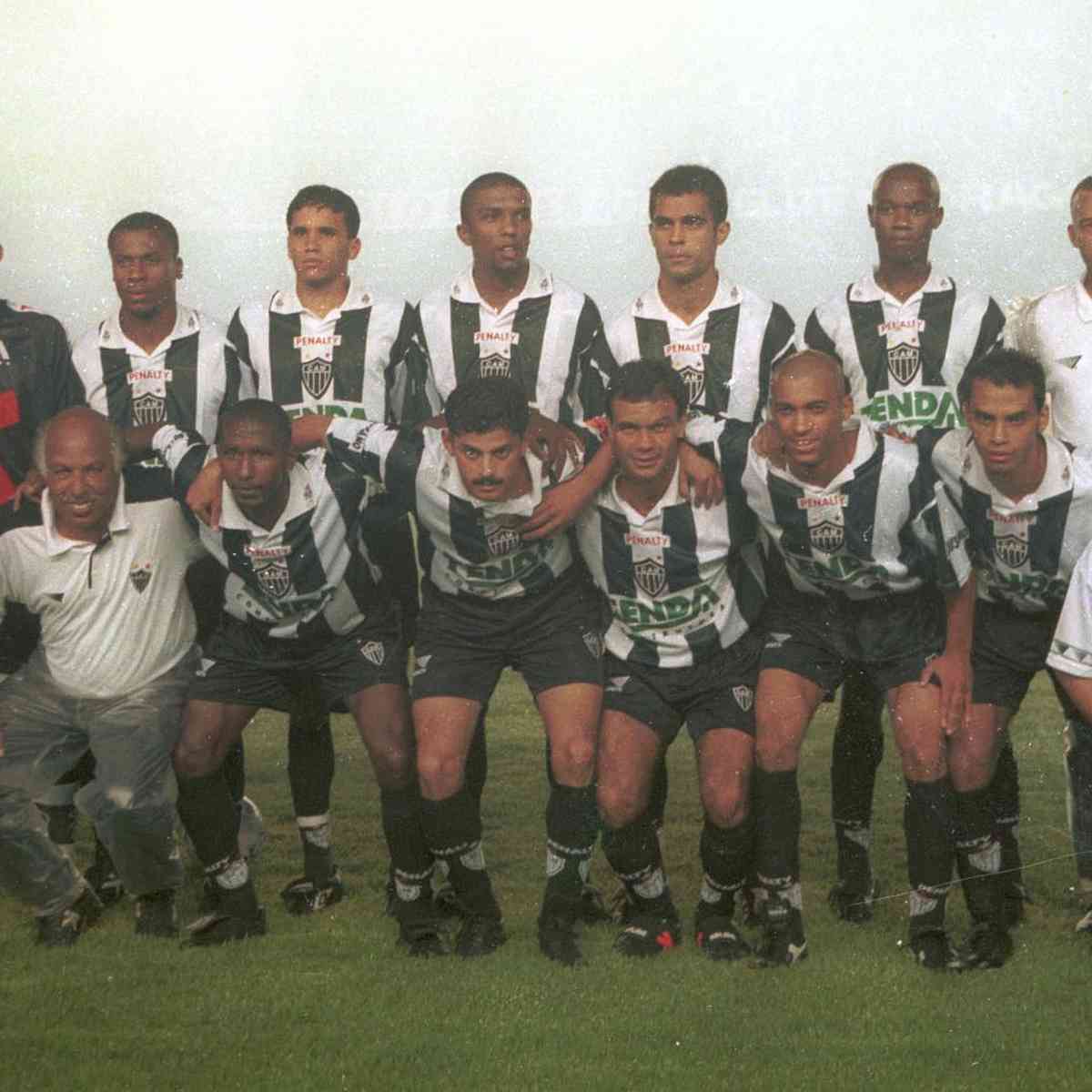 CONMEBOL Libertadores - 🤩🇦🇷 Uma estrela argentina! 🔴 A participação de  Agüero na #Libertadores com a camisa do Club Atlético Independiente, em  2004, antes de ir à Europa defender Atlético de Madrid