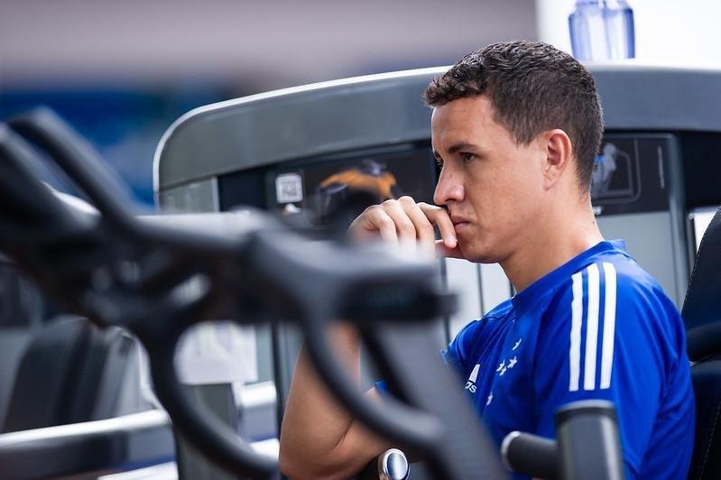 Roberson - Valor de mercado em 07/12/2017: 300 mil euros. Sem nova avaliao em 08/04/2020.