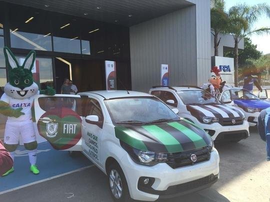 Presidentes e mascotes de Amrica, Atltico e Cruzeiro foram  fbrica da Fiat, em Betim, onde firmaram acordo comercial