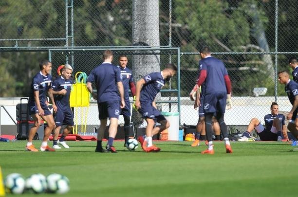 Imagens do treino da Venezuela em Belo Horizonte
