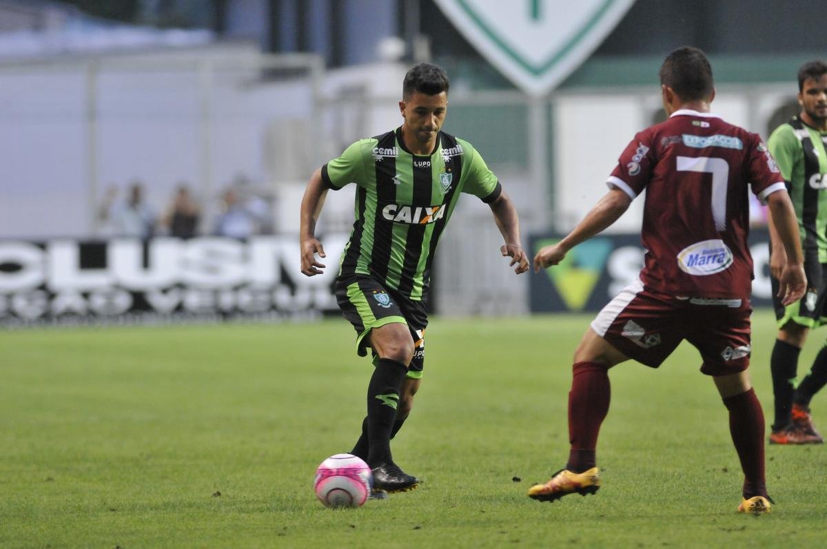 Amrica e Patrocinense se enfrentaram, no Independncia, pela primeira rodada do Campeonato Mineiro