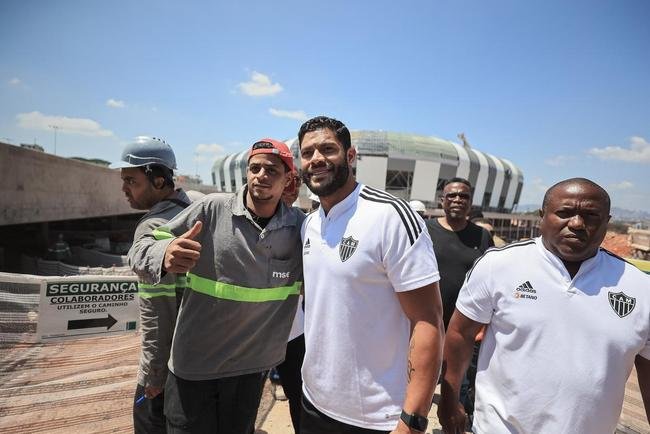 Na manh deste sbado (24/9), jogadores, comisso tcnica e diretoria do Atltico visitaram as obras da Arena MRV, futura casa do Galo.