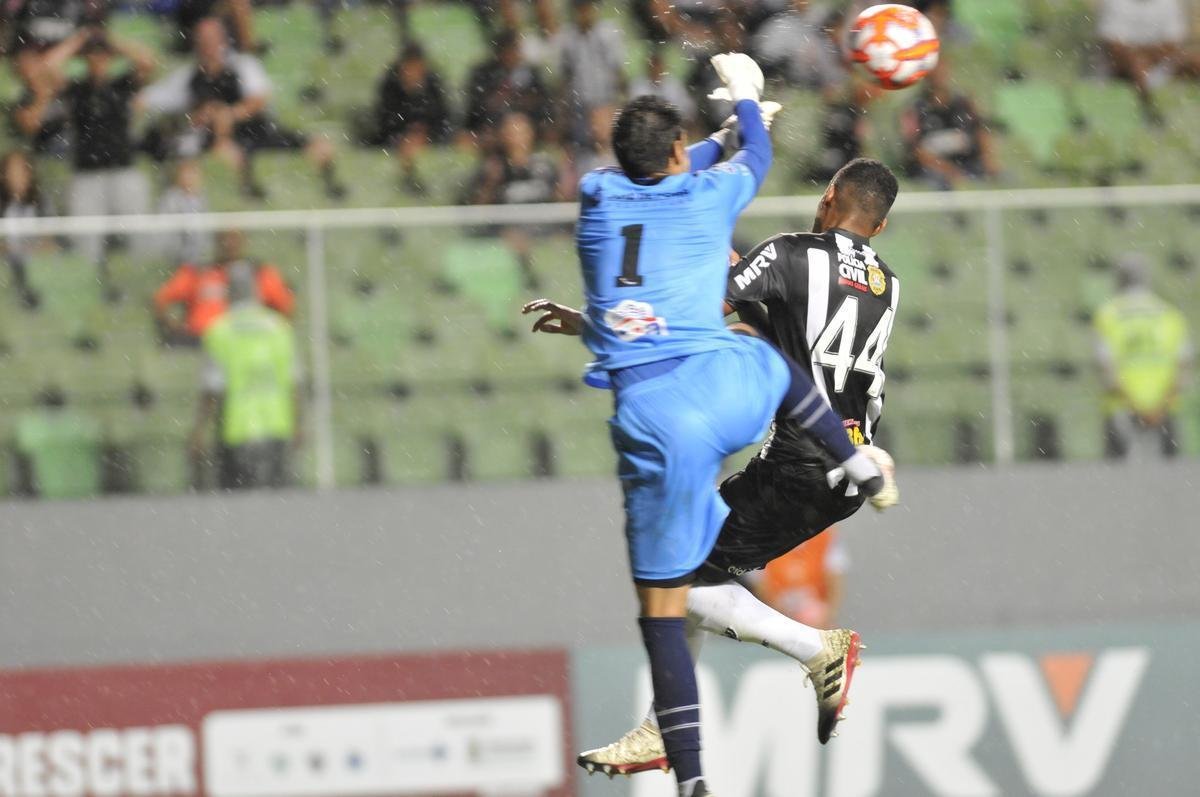 Em noite chuvosa no Independncia, reservas do Atltico batem o Tupi por 2 a 0