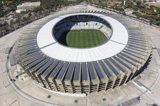 Em 2013, obras de modernizao concludas e estdio pronto para a Copa das Confederaes e, posteriormente, para a Copa do Mundo de 2014