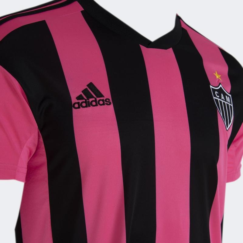Adidas divulgou verses masculina e feminina da camisa rosa do Atltico