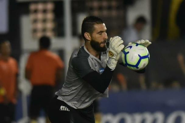 Vanderlei (Santos): goleiro, 35 anos, seis jogos
