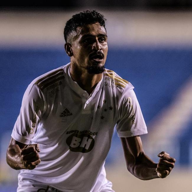 Ramon (zagueiro pela esquerda), com 29% dos votos