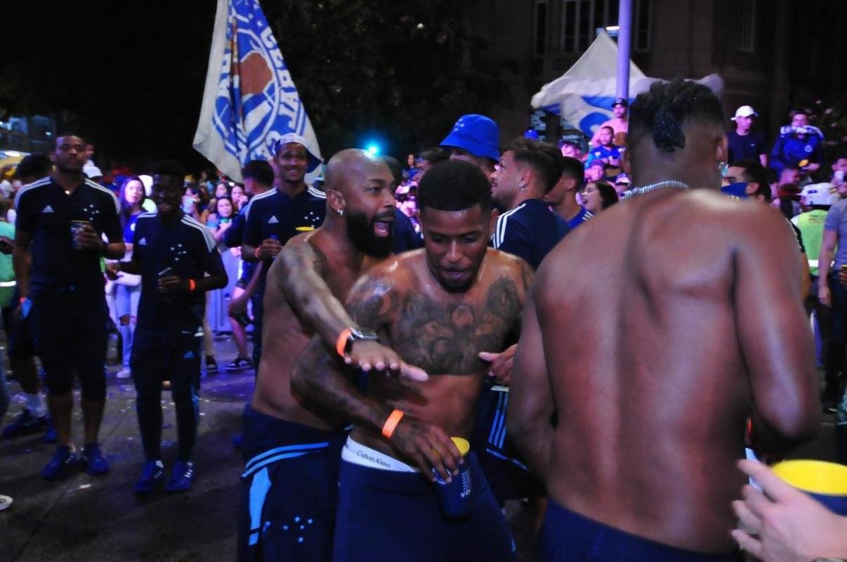 Festa do Cruzeiro na Praa 7 de Setembro, em Belo Horizonte, em comemorao ao acesso  Srie A do Campeonato Brasileiro de 2023