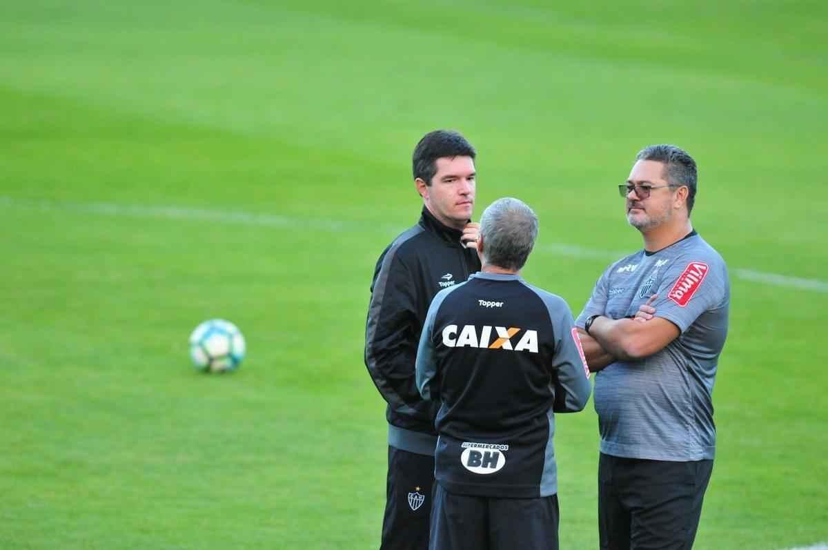 Novo tcnico do Atltico, Rogrio Micale comandou primeiro treino, nesta segunda-feira, na Cidade do Galo