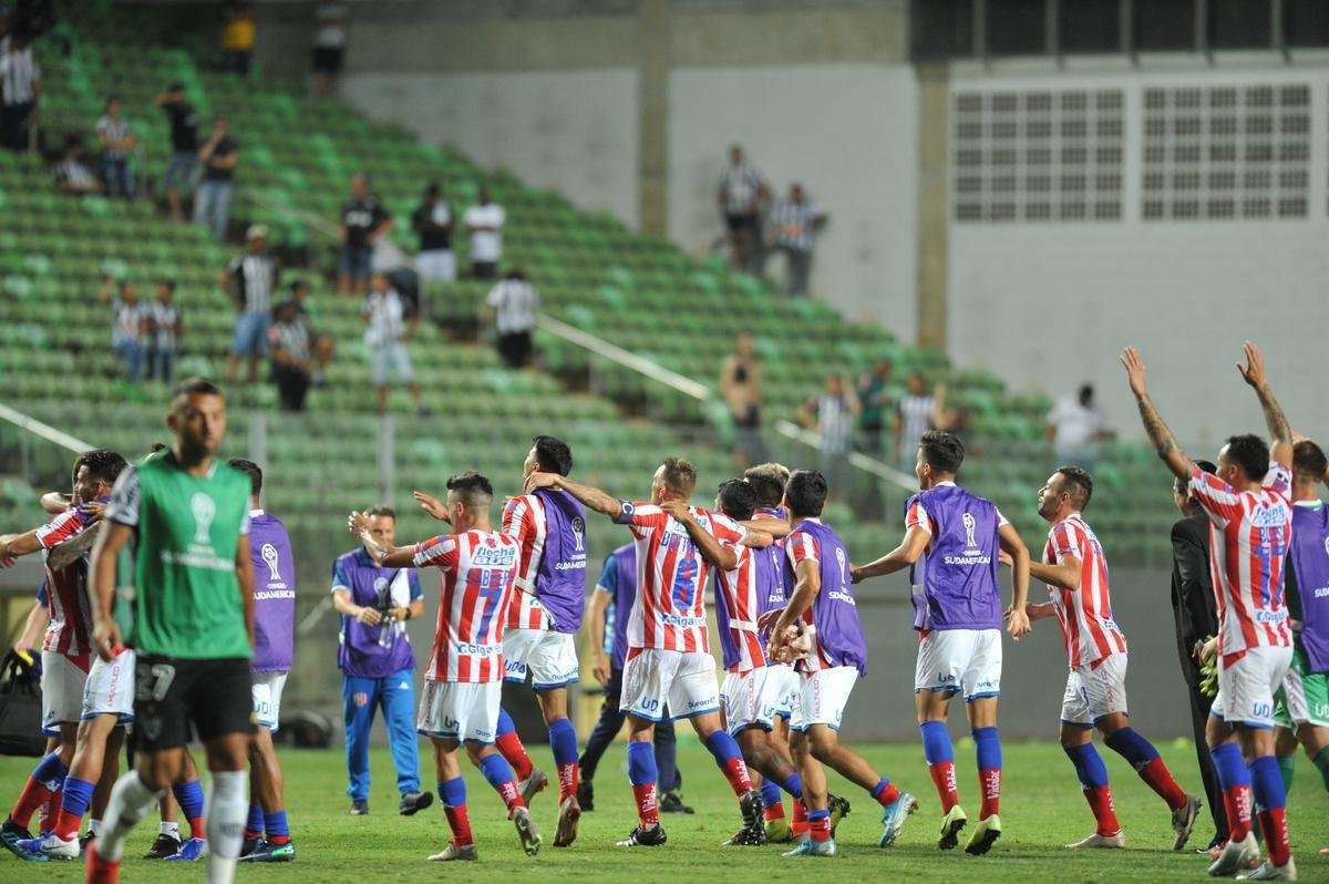 Atltico insistiu no segundo tempo, no conseguiu o terceiro gol e foi eliminado