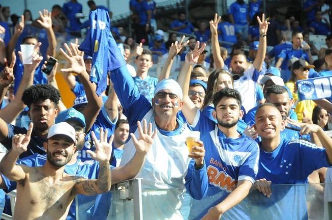 Cruzeiro x Bahia: fotos da torcida da Raposa no Mineiro