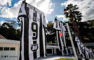 Atltico montou varal com camisas personalizadas para receber jogadores da Seleo Brasileira na Cidade do Galo