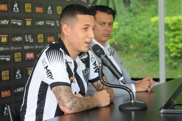 Fotos da apresentao do lateral-esquerdo Guilherme Arana ao Atltico, na Cidade do Galo. Jogador de 22 anos assinou contrato de emprstimo at meados de 2021