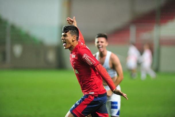 Cruzeiro vence Atltico por 4 a 2 nos pnaltis e conquista a Supercopa Sub-20, no Independncia