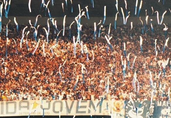 Torcida cruzeirense superlotou o Mineiro, com 132.834 torcedores