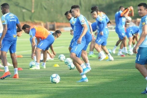 Galeria de fotos do treino do Cruzeiro nesta sexta-feira (6/9), na Toca da Raposa II