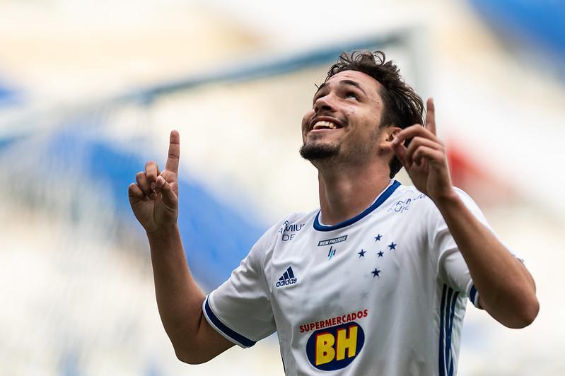 Cruzeiro goleou Patrocinense no Mineirão com gols de Ramon, Roberson e Maurício