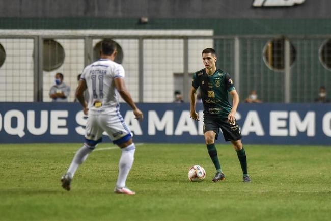O meia Al testou positivo para COVID-19 no dia 7 de dezembro, vspera do jogo contra o Sampaio Corra, pela Srie B do Campeonato Brasileiro.
