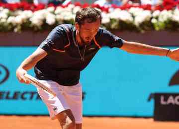Medvedev, eliminou seu amigo e compatriota Shevchenko ao vencer por 2 sets a 1, nesta segunda, e avançou às quartas de final do Masters 1000 de Madri
