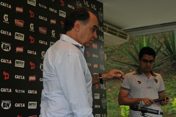 Tcnico Marcelo Oliveira deu entrevista de despedida na Cidade da Galo