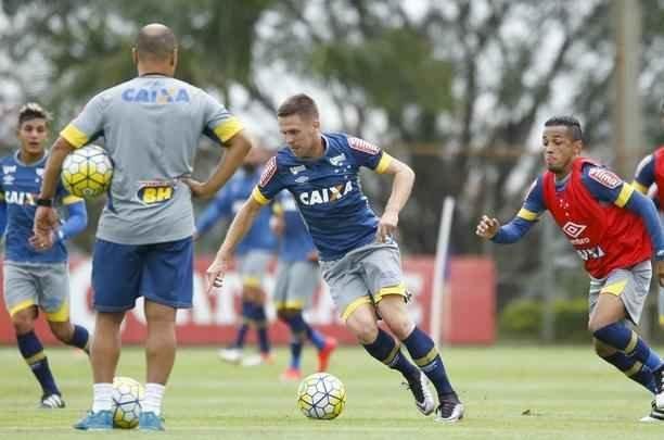Mano comandou atividade tcnica nesta quarta, antes de Cruzeiro x Ponte, jogo de sbado, pela Srie A