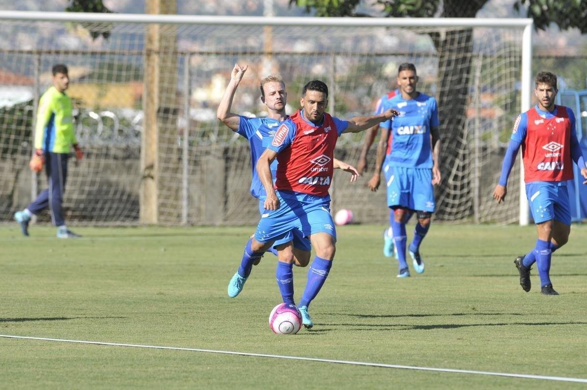 Fotos do treino do Cruzeiro desta quinta-feira (18/1), na Toca da Raposa II