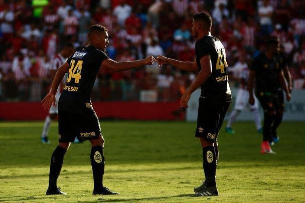 Nutico e Sport se enfrentaram nos Aflitos para o primeiro clssico do ano de 2020 no futebol brasileiro