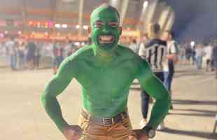 Adriano Costa, de 32 anos, veio ao Mineiro todo pintado de verde em homenagem a Hulk. O engenheiro civil e desenhista ouviu apoio e at crticas, em tom de brincadeira, dos torcedores