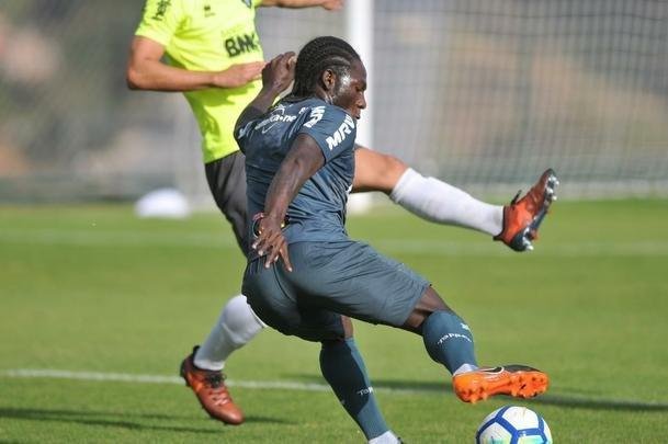 Atltico derrotou Coimbra em jogo-treino na Cidade do Galo com gols de Galdezani, Edinho e Fbio Santos