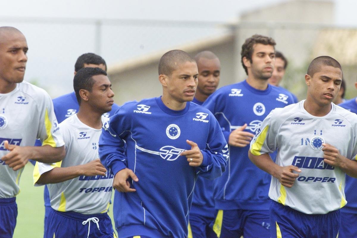 SETEMBRO - Dia a dia de treinos do Cruzeiro na temporada que culminou com a Trplice Coroa