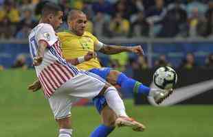 Lances do jogo entre Brasil e Paraguai, na Arena do Grmio, em Porto Alegre, pelas quartas de final da Copa Amrica