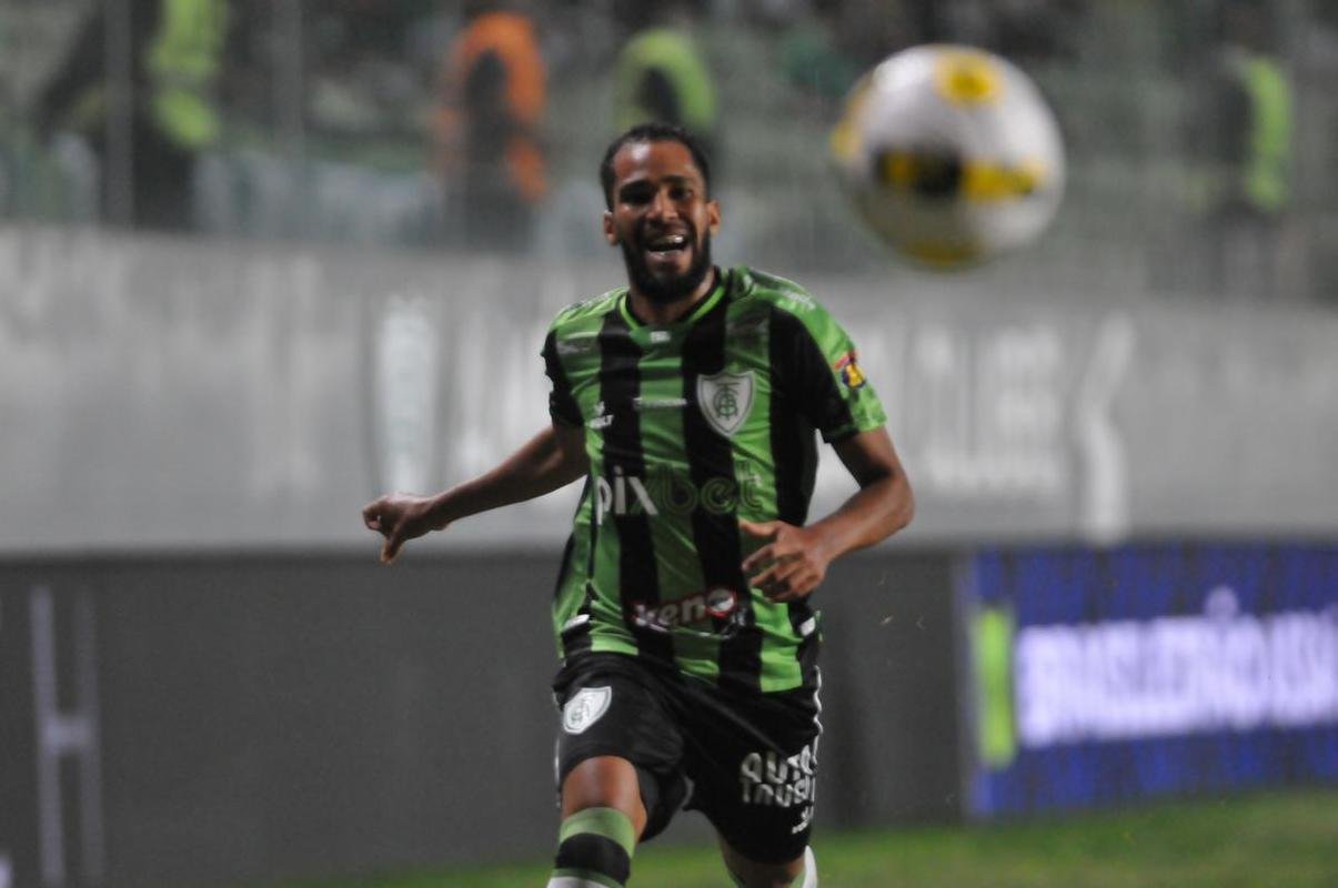 Fotos do jogo entre Amrica e Cear, no Estdio Independncia, em Belo Horizonte, pela 10 rodada da Srie A do Brasileiro