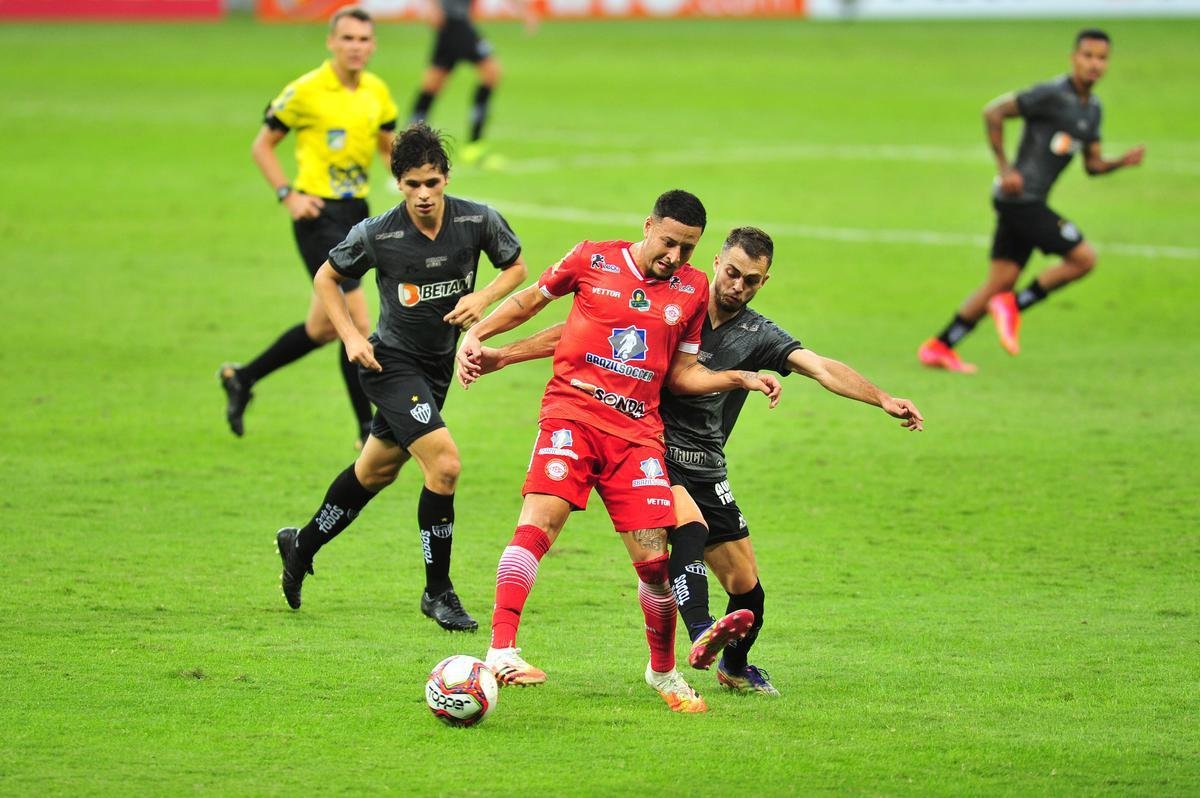 Fotos do jogo entre Atltico e Tombense, neste sbado, pela semifinal do Campeonato Mineiro