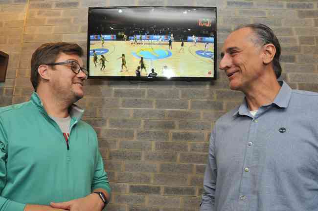 Bar de BH vira reduto da NBA e reúne atletas e apaixonados por basquete