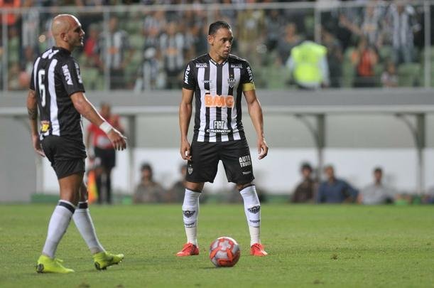 Veja fotos do jogo Atltico x URT